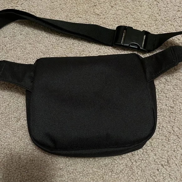 Herschel Fifteen Cotton Casuals Belt Bag/Fanny Pack In Black Great Condition - Picture 6 of 7